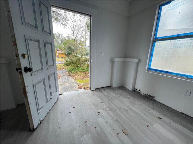 110 S POPLAR AVENUE, Sanford, FL 32771