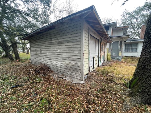 110 S POPLAR AVENUE, Sanford, FL 32771