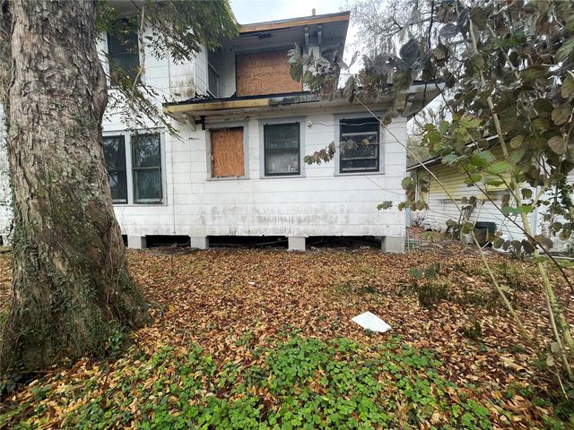 110 S POPLAR AVENUE, Sanford, FL 32771