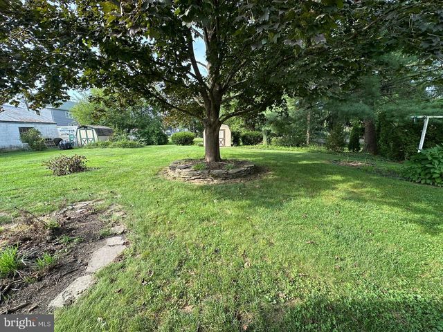 336 HORST AVE, Chambersburg, PA 17201