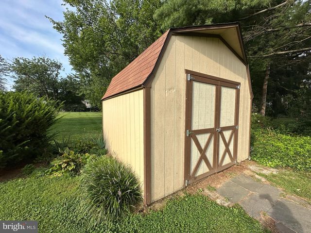 336 HORST AVE, Chambersburg, PA 17201