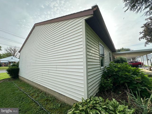 336 HORST AVE, Chambersburg, PA 17201