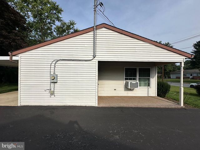 336 HORST AVE, Chambersburg, PA 17201