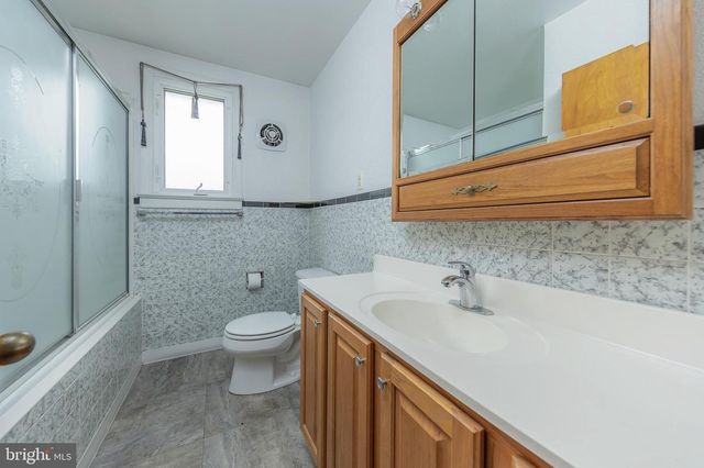 192 DELAWARE STREET, West Deptford, NJ 08086