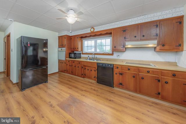 192 DELAWARE STREET, West Deptford, NJ 08086