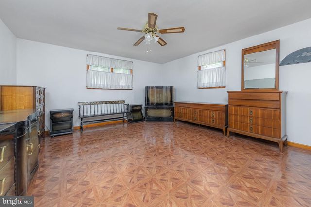 192 DELAWARE STREET, West Deptford, NJ 08086