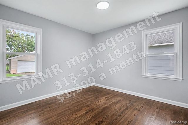 7215 Wood, Center Line, MI 48015