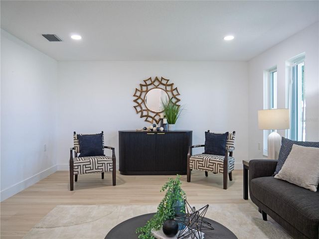1880 TANGLEWOOD DRIVE NE, St Petersburg, FL 33702