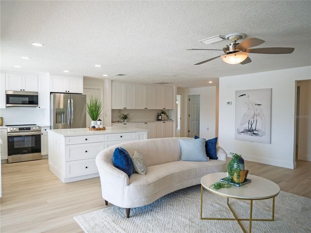 1880 TANGLEWOOD DRIVE NE, St Petersburg, FL 33702