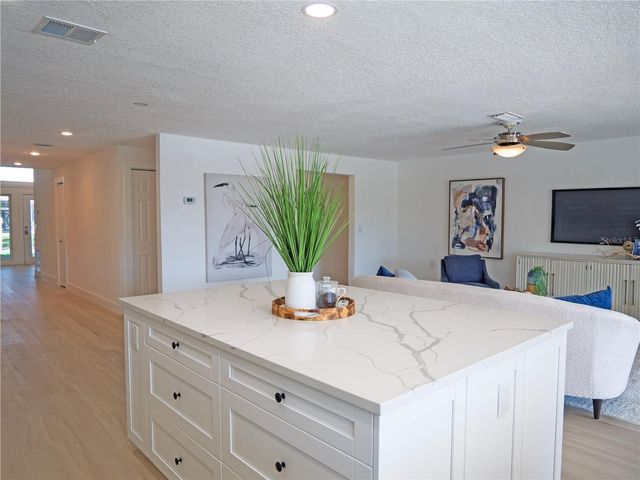 1880 TANGLEWOOD DRIVE NE, St Petersburg, FL 33702