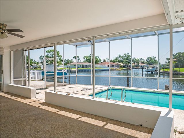 1880 TANGLEWOOD DRIVE NE, St Petersburg, FL 33702