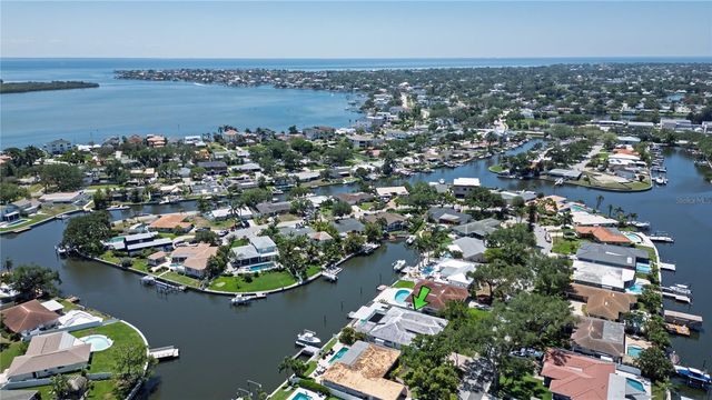 1880 TANGLEWOOD DRIVE NE, St Petersburg, FL 33702