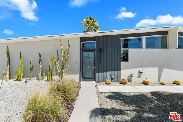 450 E Laurel Circle, Palm Springs, CA 92262
