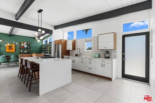 450 E Laurel Circle, Palm Springs, CA 92262