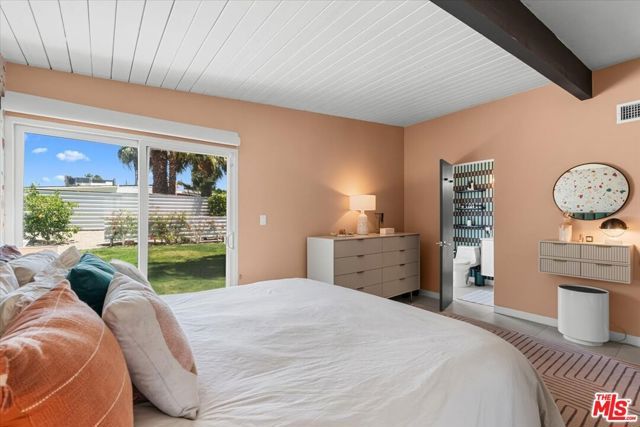 450 E Laurel Circle, Palm Springs, CA 92262