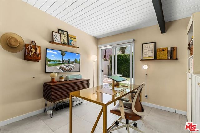 450 E Laurel Circle, Palm Springs, CA 92262