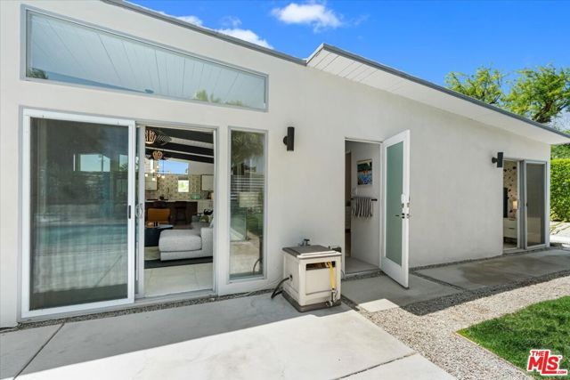 450 E Laurel Circle, Palm Springs, CA 92262