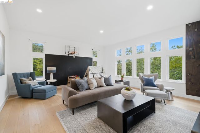 857A Mountain View Drive, Lafayette, CA 94549