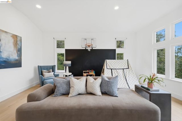 857A Mountain View Drive, Lafayette, CA 94549