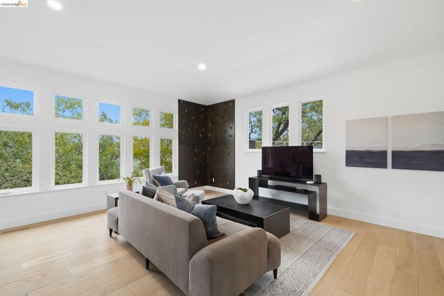 857A Mountain View Drive, Lafayette, CA 94549