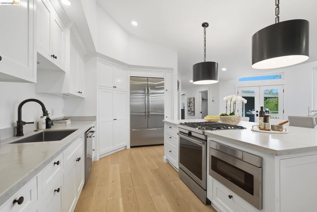 857A Mountain View Drive, Lafayette, CA 94549