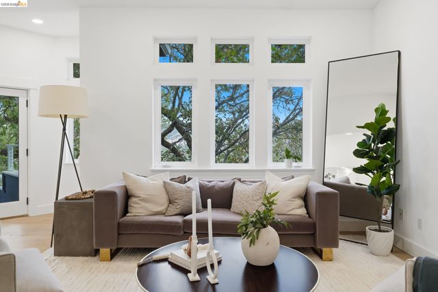 857A Mountain View Drive, Lafayette, CA 94549