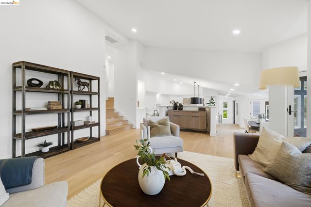 857A Mountain View Drive, Lafayette, CA 94549