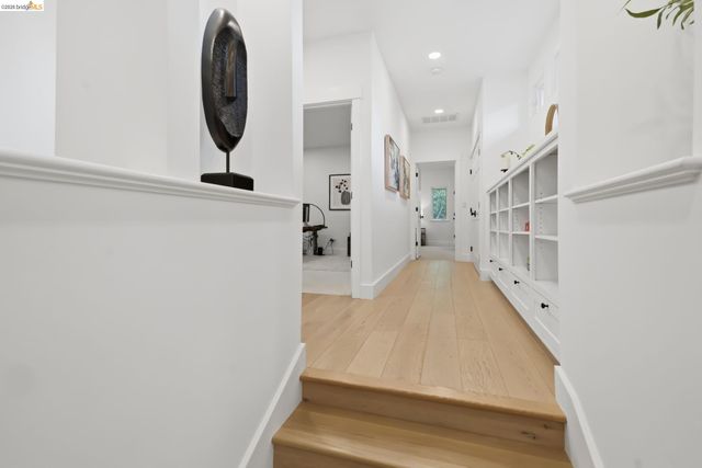 857A Mountain View Drive, Lafayette, CA 94549