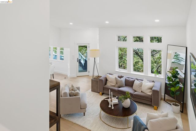 857A Mountain View Drive, Lafayette, CA 94549
