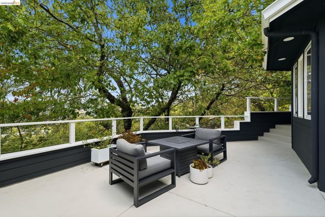 857A Mountain View Drive, Lafayette, CA 94549