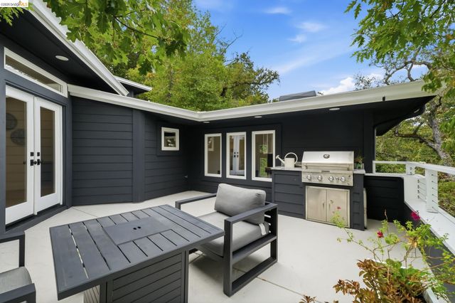 857A Mountain View Drive, Lafayette, CA 94549