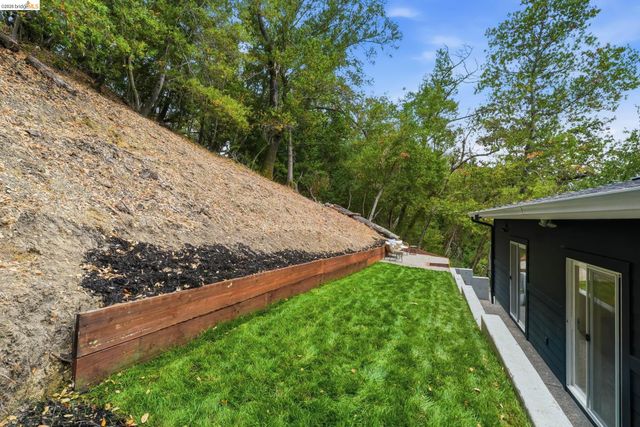 857A Mountain View Drive, Lafayette, CA 94549