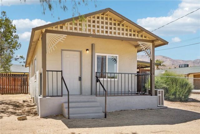 11618 Rosewood Avenue, Morongo Valley, CA 92256