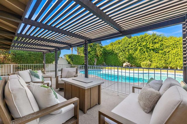 74370 Primrose Drive, Palm Desert, CA 92260