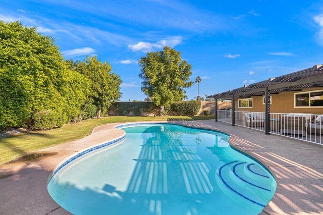 74370 Primrose Drive, Palm Desert, CA 92260