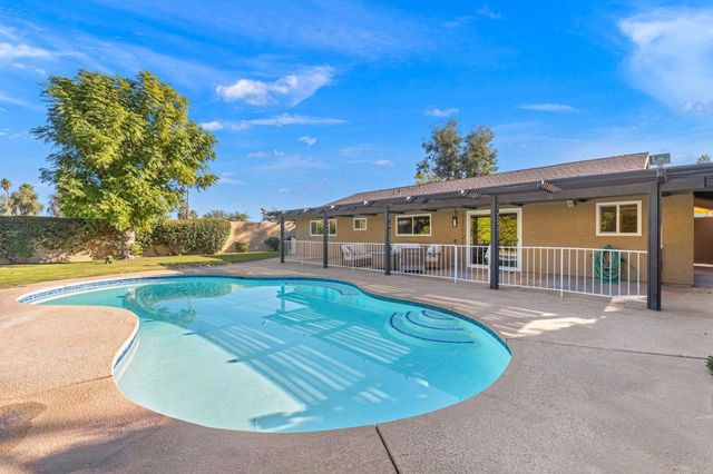 74370 Primrose Drive, Palm Desert, CA 92260