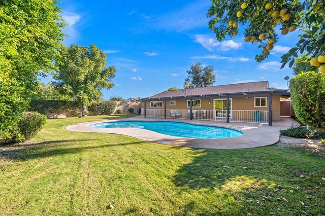 74370 Primrose Drive, Palm Desert, CA 92260