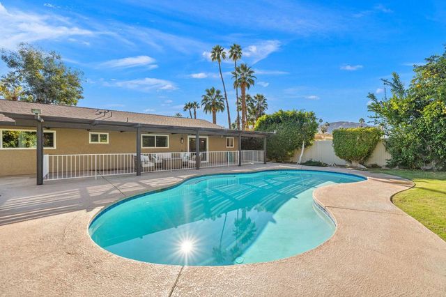 74370 Primrose Drive, Palm Desert, CA 92260