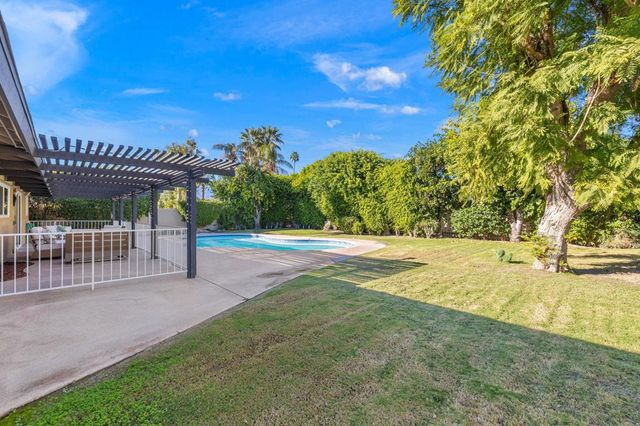 74370 Primrose Drive, Palm Desert, CA 92260