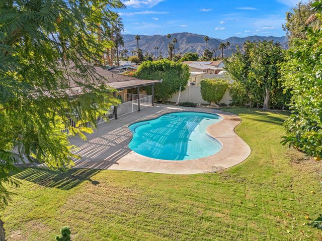 74370 Primrose Drive, Palm Desert, CA 92260