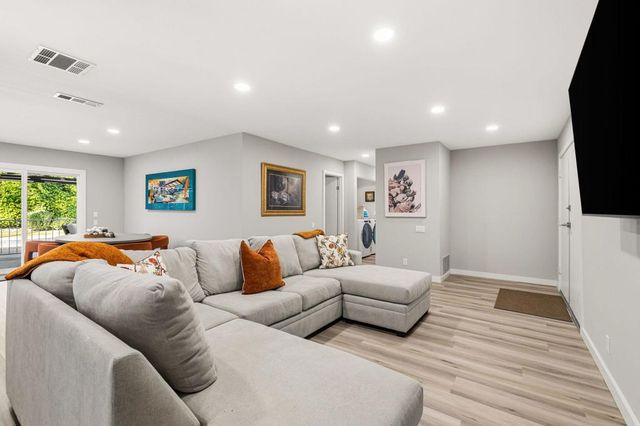 74370 Primrose Drive, Palm Desert, CA 92260