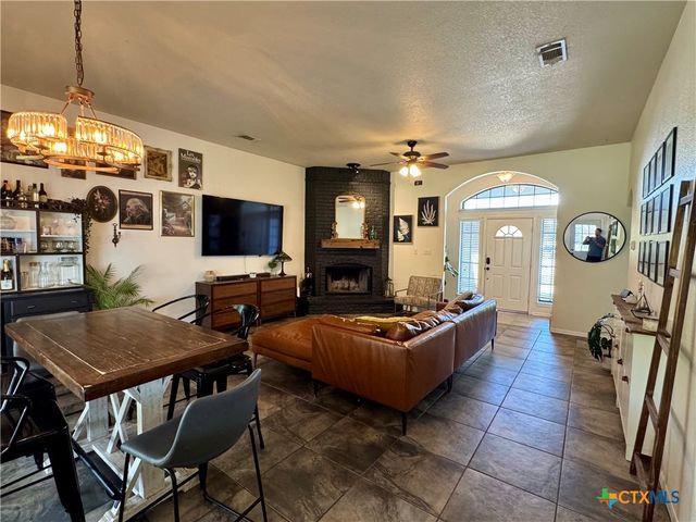 10 Westridge Place, Lampasas, TX 76550