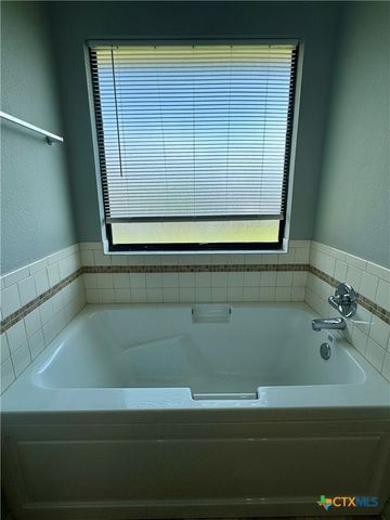 10 Westridge Place, Lampasas, TX 76550