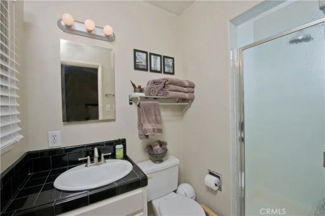 8136 Garden Grove, Reseda, CA 91335