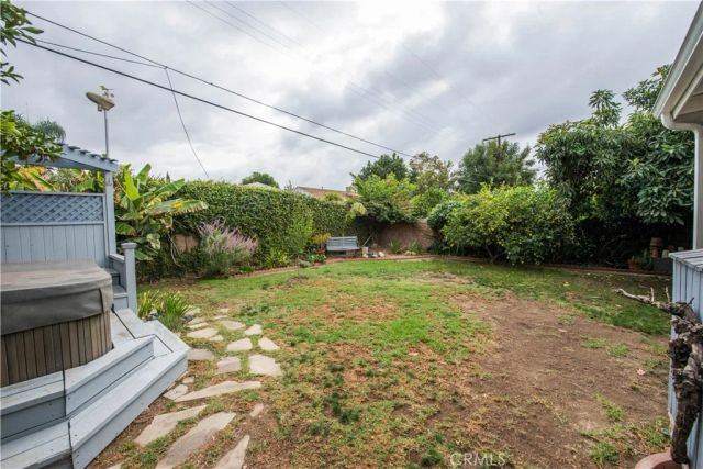 8136 Garden Grove, Reseda, CA 91335