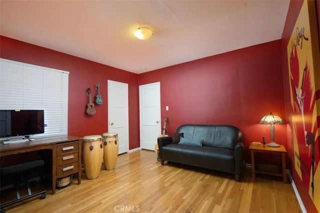 8136 Garden Grove, Reseda, CA 91335