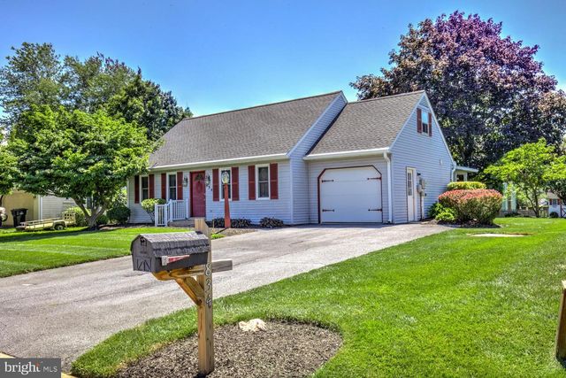 834 LAKEVIEW DR, Lancaster, PA 17601