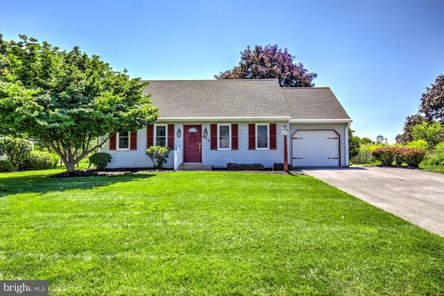 834 LAKEVIEW DR, Lancaster, PA 17601