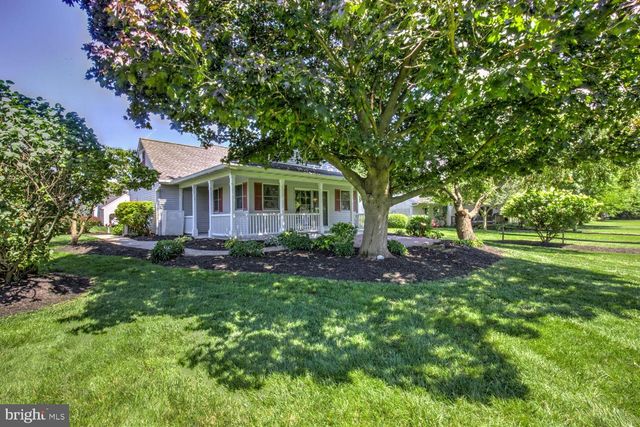 834 LAKEVIEW DR, Lancaster, PA 17601