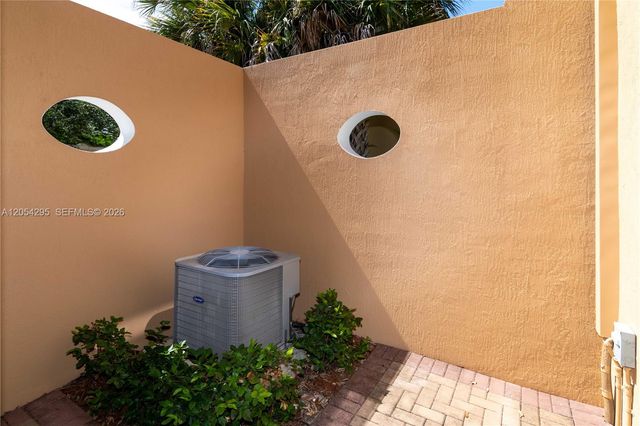 1510 SW 147th Ter, Pembroke Pines, FL 33027